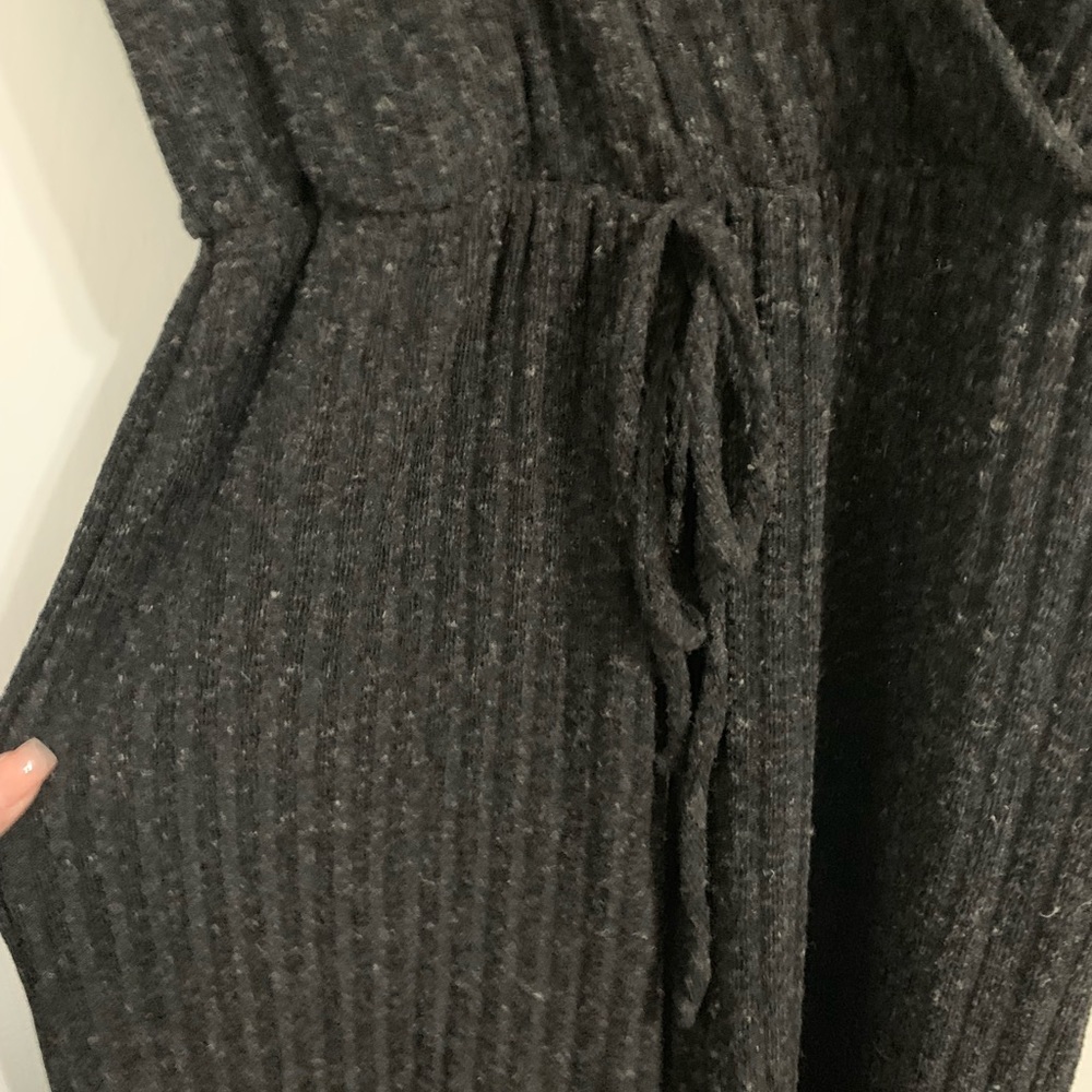 Jumper - Picture 2 of 4